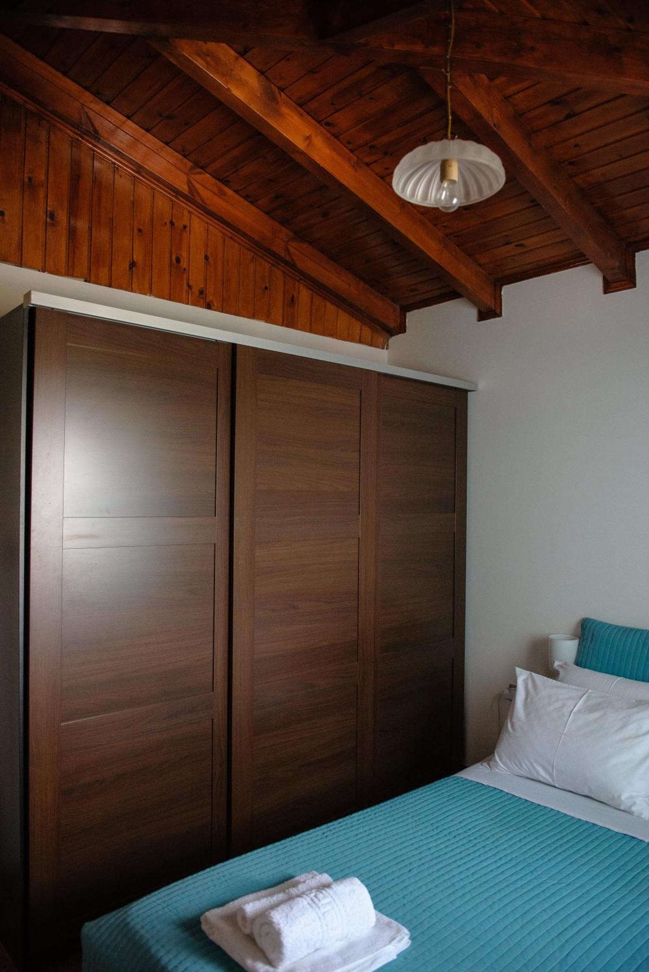 Artemis Sunrise Apartment Luaran gambar