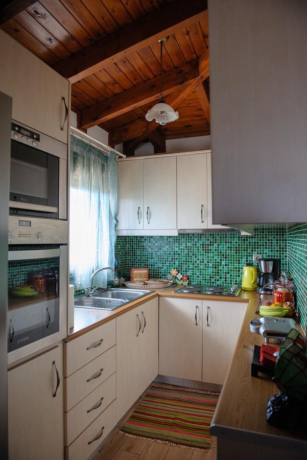 Artemis Sunrise Apartment Luaran gambar