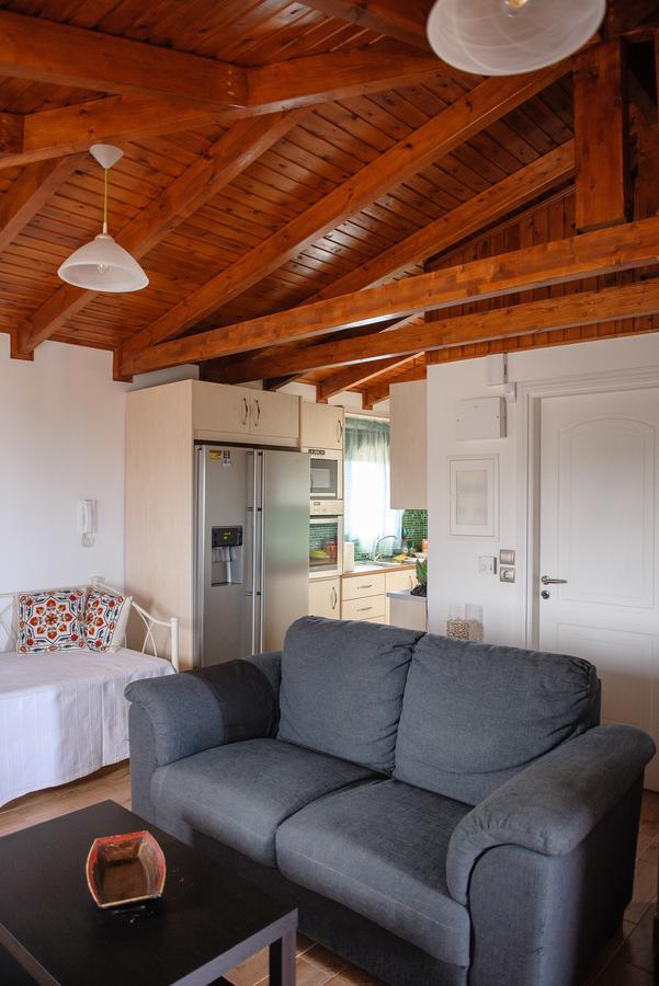 Artemis Sunrise Apartment Luaran gambar