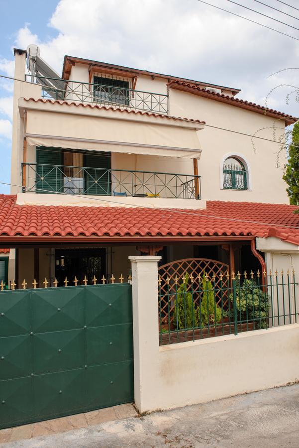 Artemis Sunrise Apartment Luaran gambar